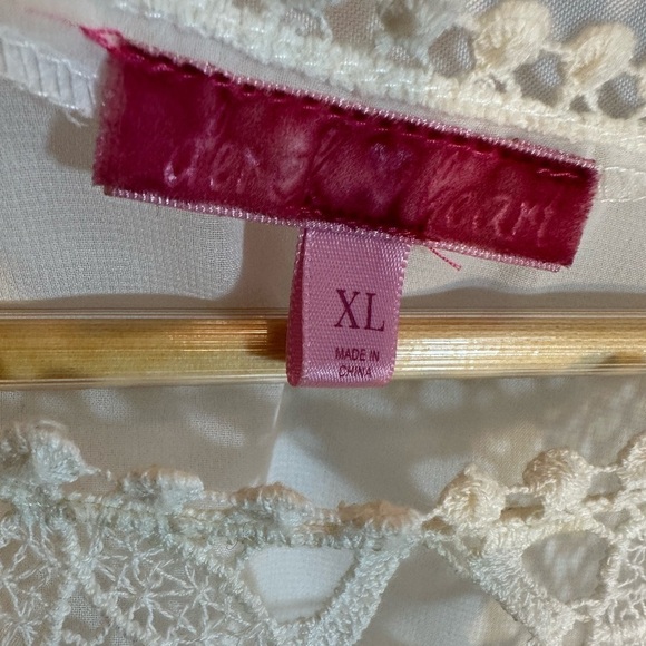 Derek Heart Womens Blouse Size XL Lace Front Sheer Back Short Sleeve Cream Ivory - Picture 4 of 7